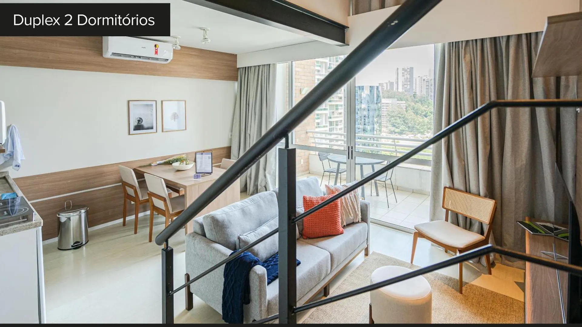 Duplex aconchegante com piscina e academia próx. à Berrini - Brooklin Apartamento São Paulo