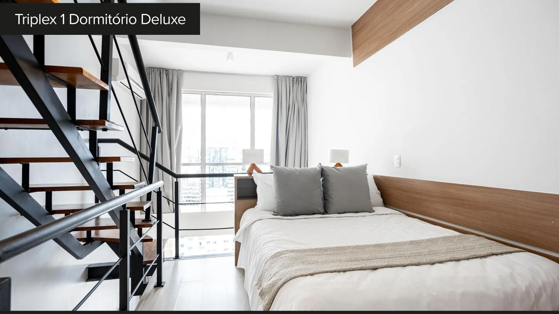 Duplex aconchegante com piscina e academia próx. à Berrini - Brooklin Apartamento São Paulo